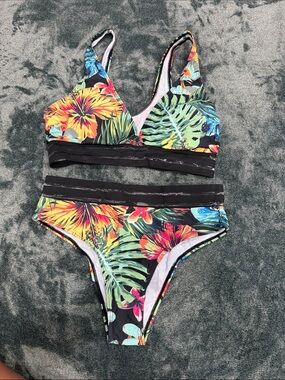 SHEIN Black Tropical Floral Two-Piece Swim Set